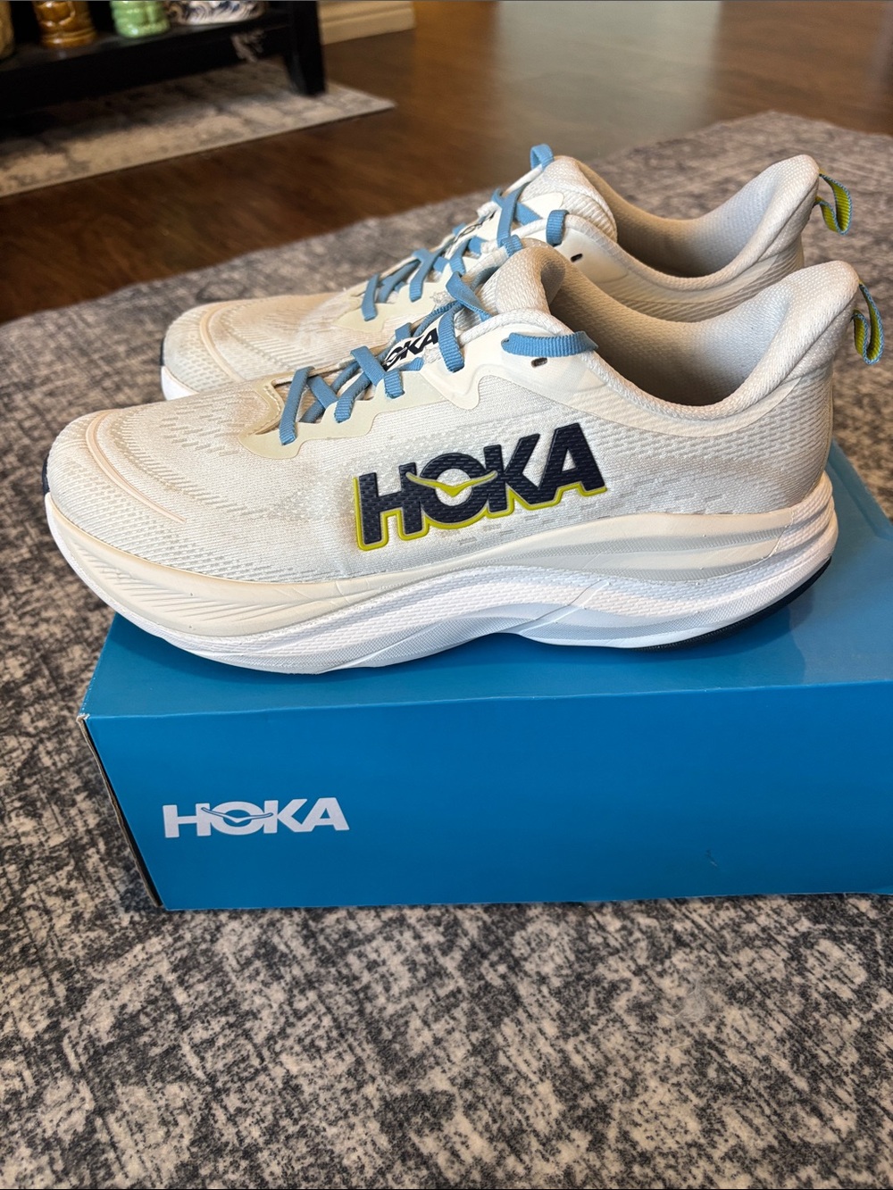 Hoka Men’s Skyflow Running Shoes - size 10 - cream/blue